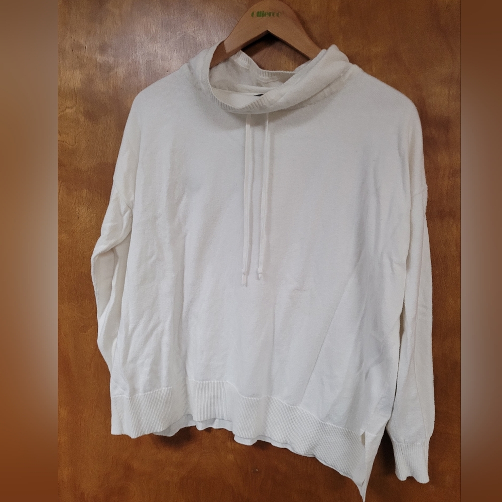Elegant Elliot Lauren White Women's Cowl Neck Sweater